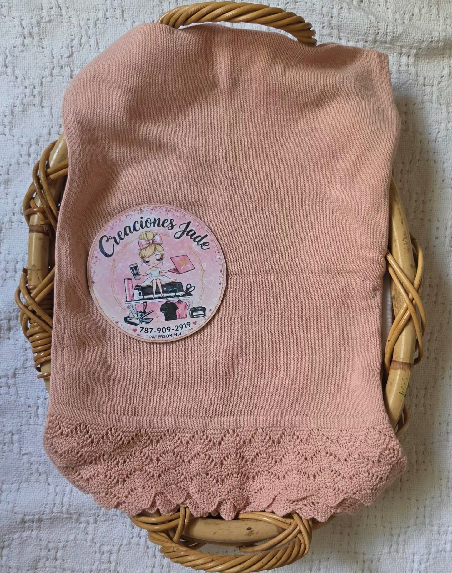 Delicate Lace-Trim Knit Baby Blanket ✨🧸