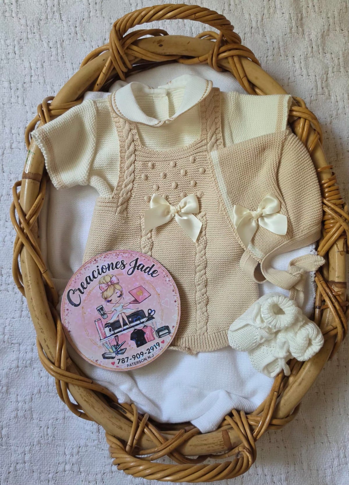 Classic Bow Knitted Baby Set 🤍